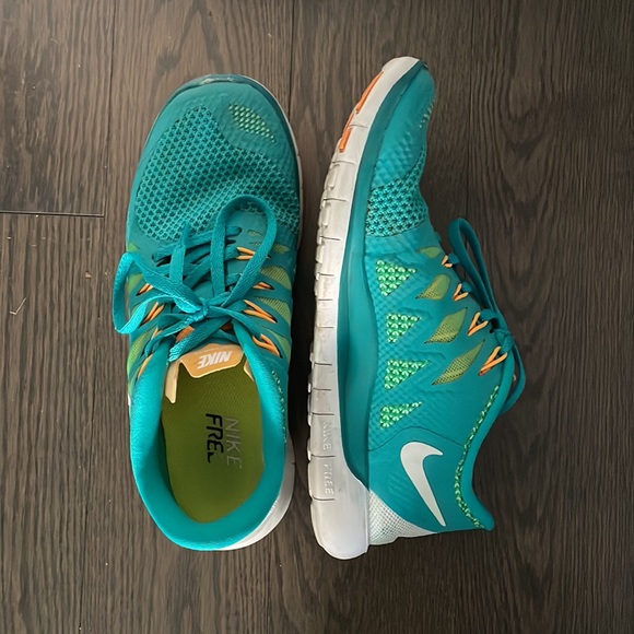 Nike Free 5.0 running shoe - Picture 3 of 4